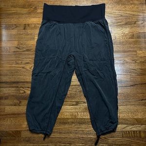 ❗️ OFFERS WELCOME ❗️ Lululemon Athletica Black High Waisted Joggers | si…